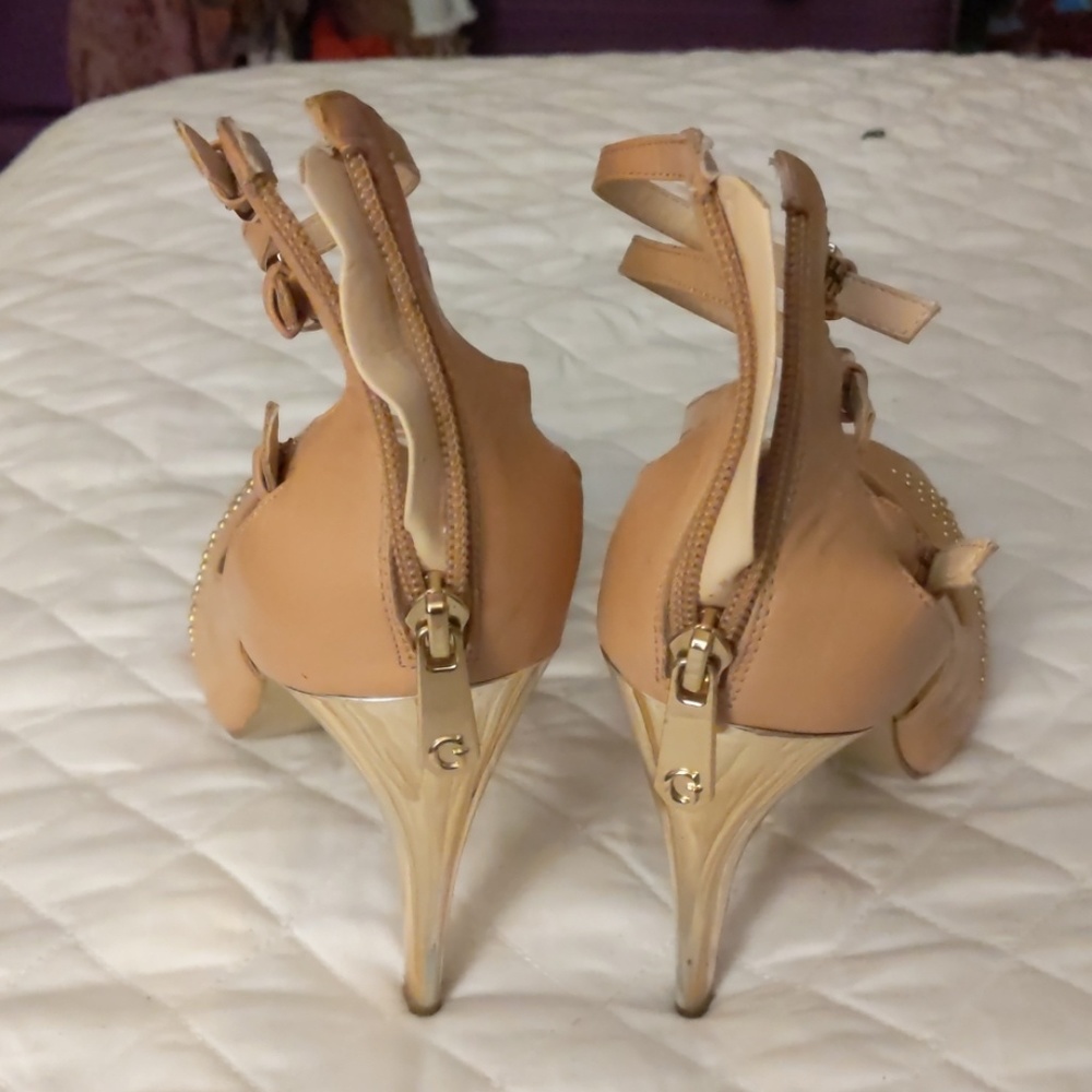 Heels - Picture 3 of 4